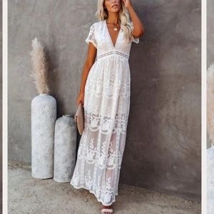 NWT- Aakaa-Leon Off Shoulder Maxi Dress-Large